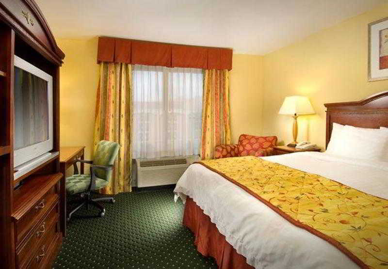 Hotelli Fairfield Inn & Suites By Marriott Marshall