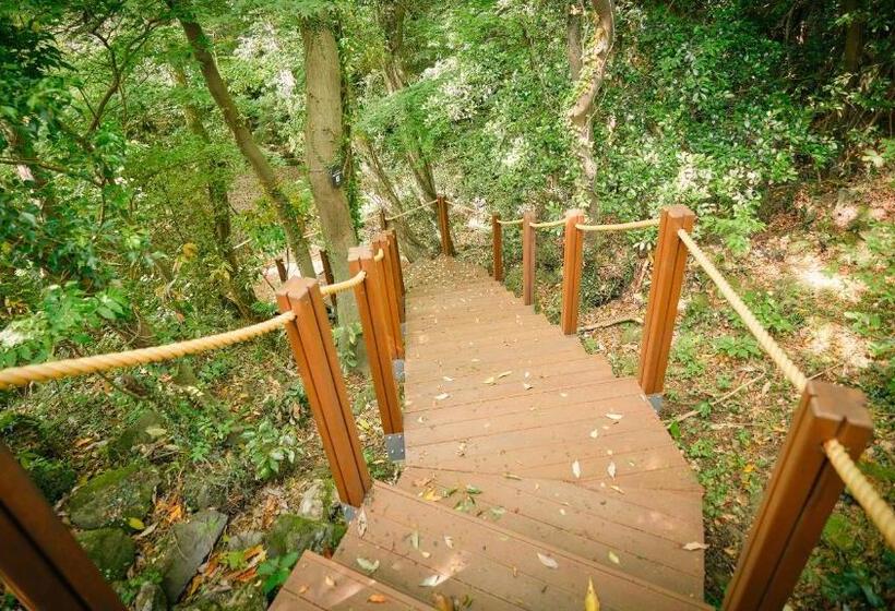 בית מלון כפרי Mercure Ambassador Jeju