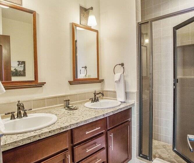 호텔 Red Frog Beach Island Resort