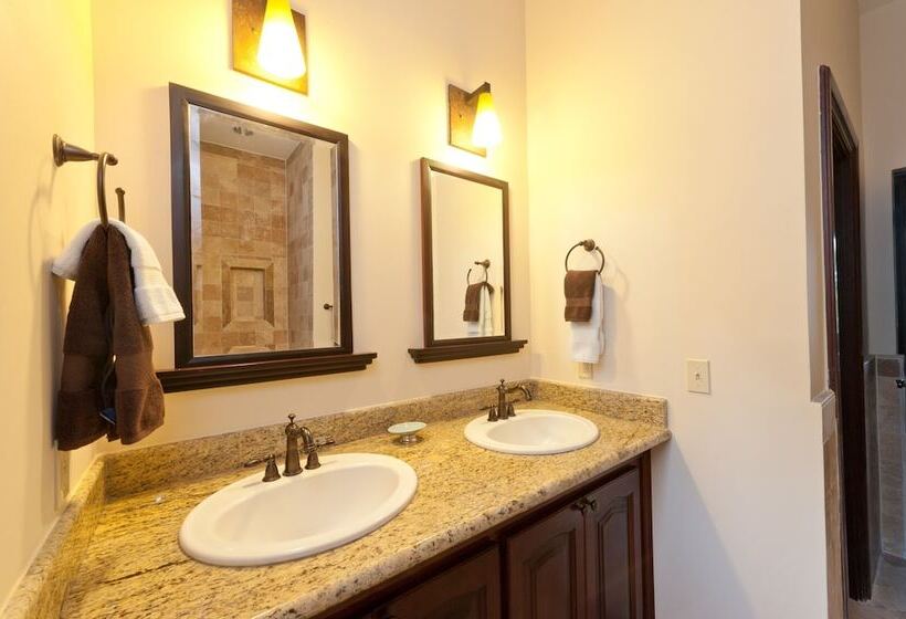 호텔 Red Frog Beach Island Resort