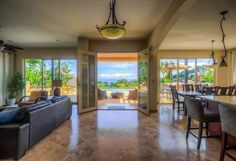 هتل Red Frog Beach Island Resort