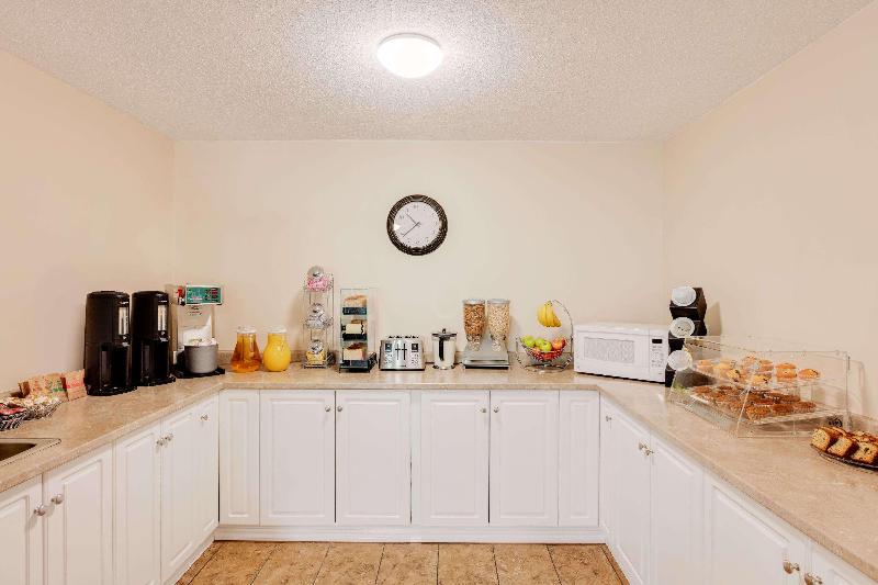 فندق Sage Inn Merritt Bc