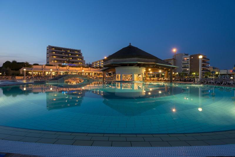 Savoy Beach Hotel & Thermal Spa