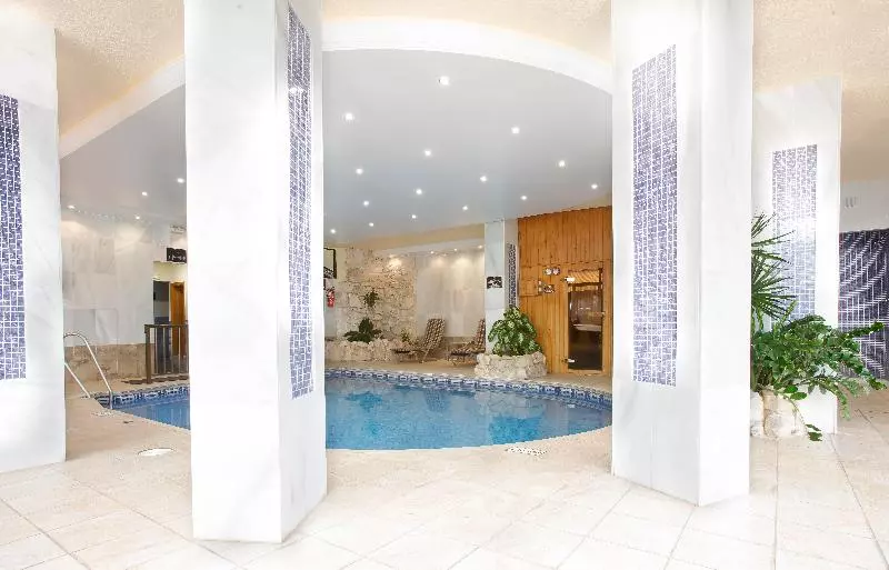 Macdonald Villacana Resort