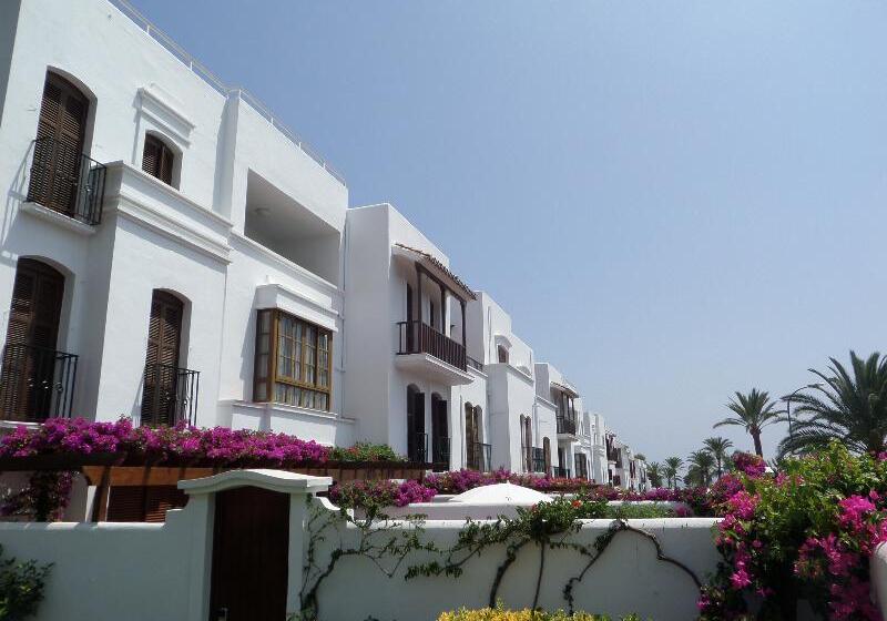 Macdonald Villacana Resort