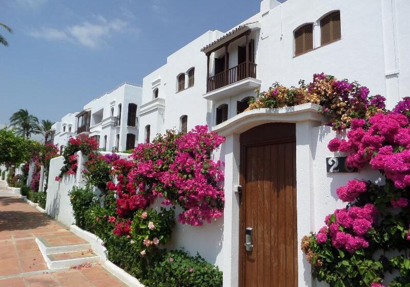 Macdonald Villacana Resort