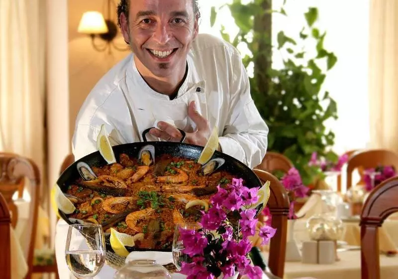 Macdonald Villacana Resort