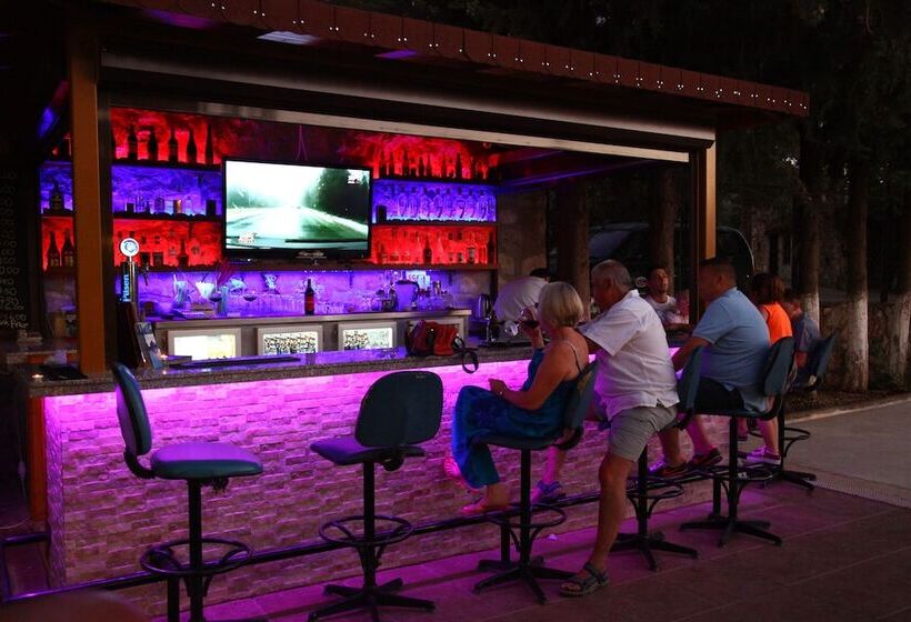 Gokcen Hotel & Apartments