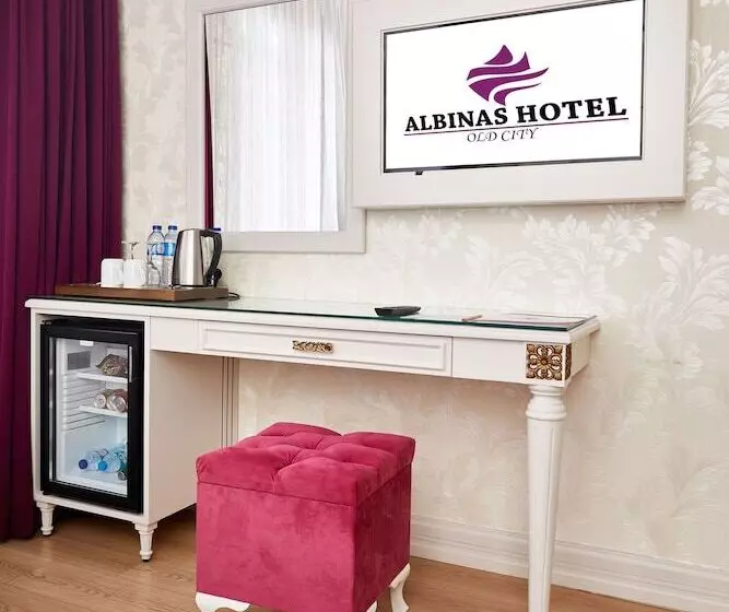 Albinas Hotel Old City