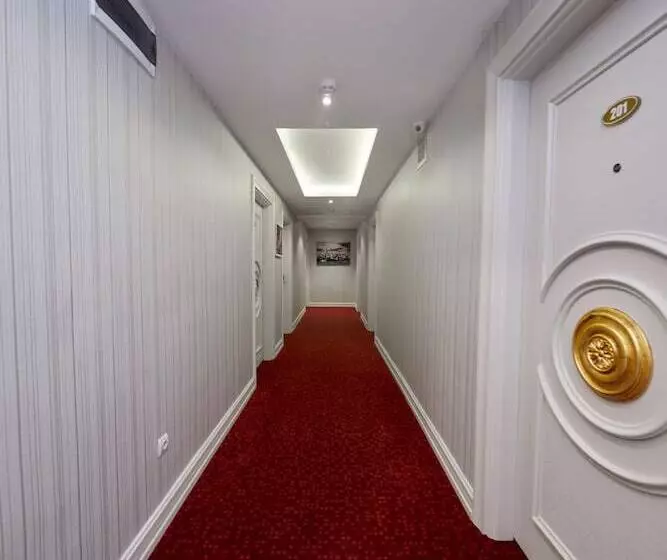 Albinas Hotel Old City