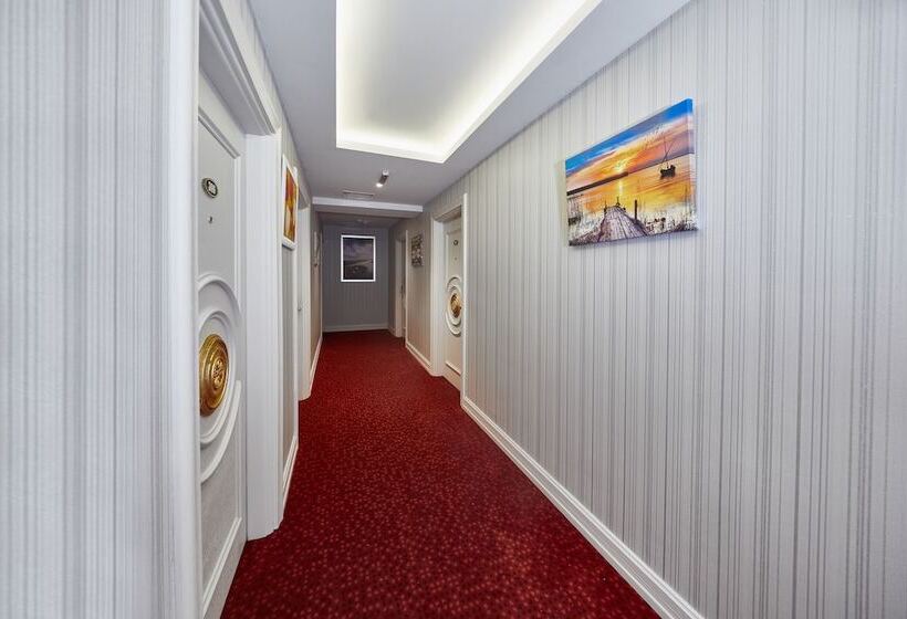 Albinas Hotel Old City