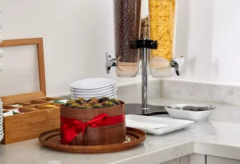 Albinas Hotel Old City