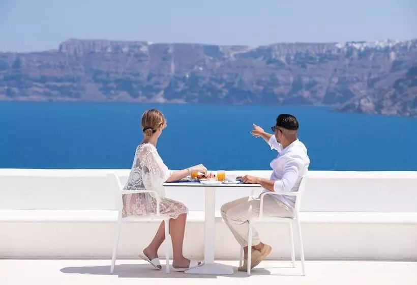 Отель Avant Garde Suites