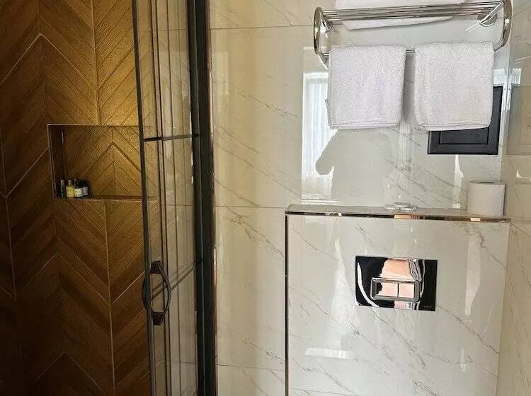 Blue Tuana Hotel Old City