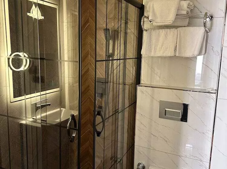 Blue Tuana Hotel Old City