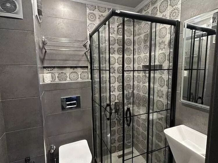 Blue Tuana Hotel Old City