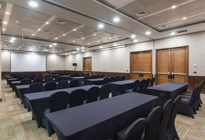 Hotel Courtyard By Marriott Puerto Montt