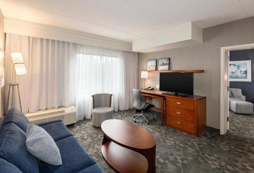 Отель Courtyard Philadelphia Valley Forge Collegeville