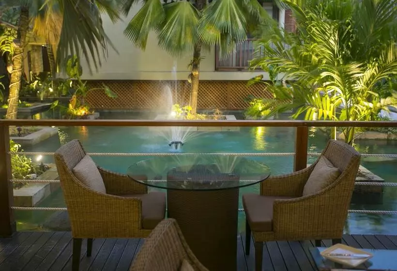 هتل Dhevatara Beach