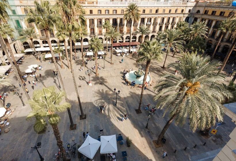 هتل Do Plaça Reial Powered By Sonder