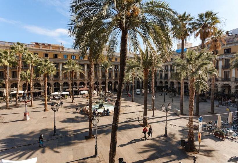 هتل Do Plaça Reial Powered By Sonder