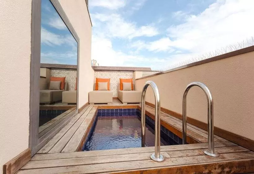 Hotel Do Plaça Reial Powered By Sonder