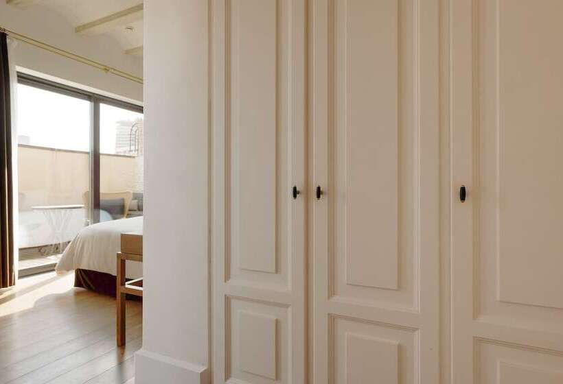 هتل Do Plaça Reial Powered By Sonder