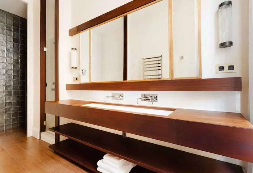 Hotel Do Plaça Reial Powered By Sonder