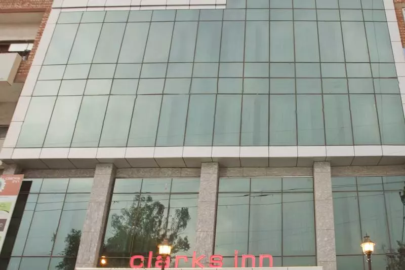 Hotel Ds Clarks Inn Gurgaon