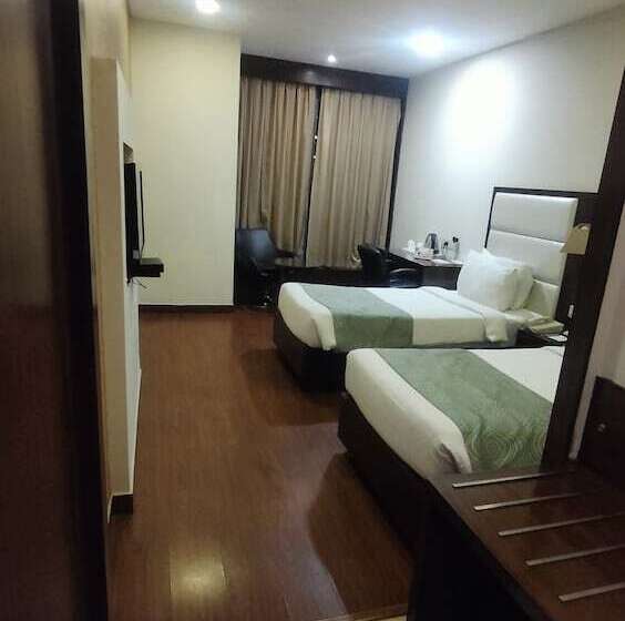 Hotel Ds Clarks Inn Gurgaon