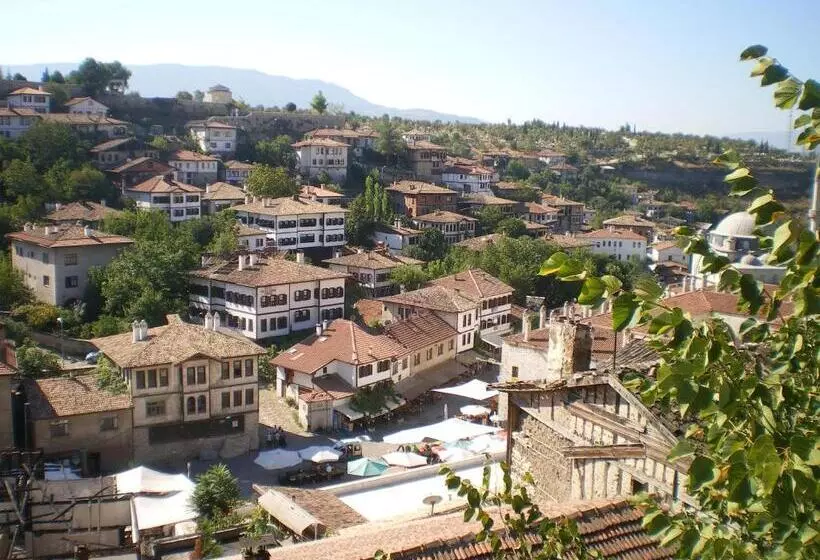 فندق Efe Guest House