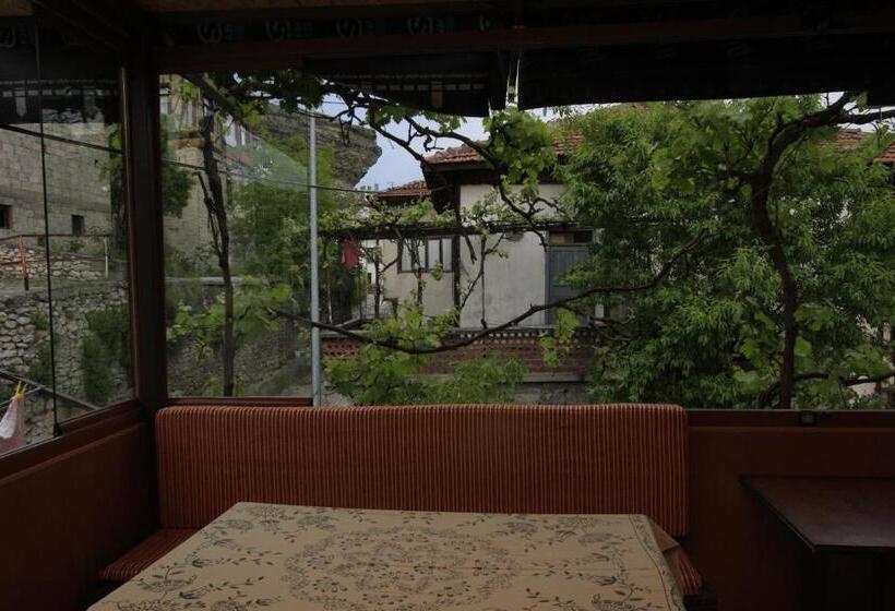 فندق Efe Guest House