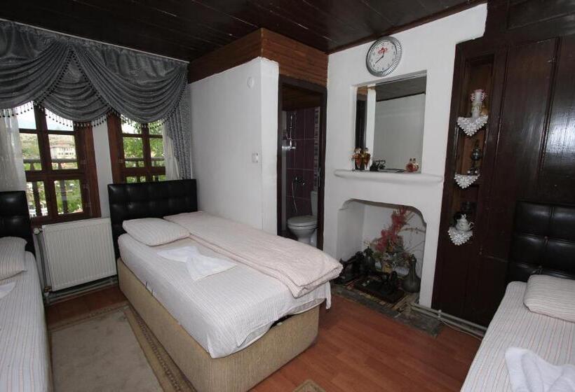 فندق Efe Guest House