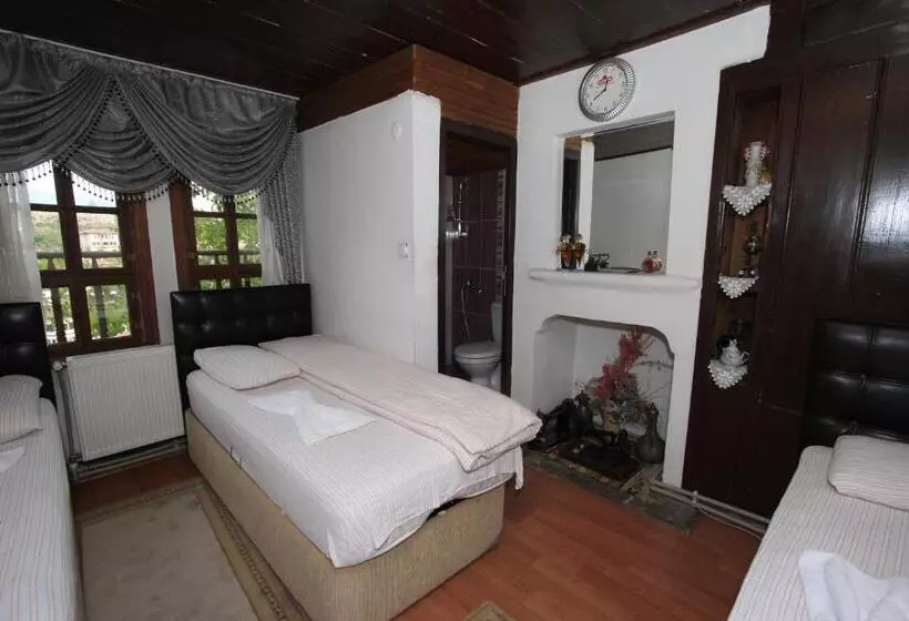 فندق Efe Guest House