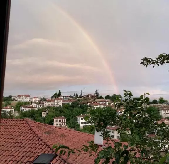 فندق Efe Guest House