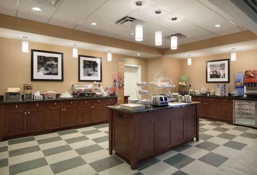 فندق Hampton Inn & Suites Charles Town