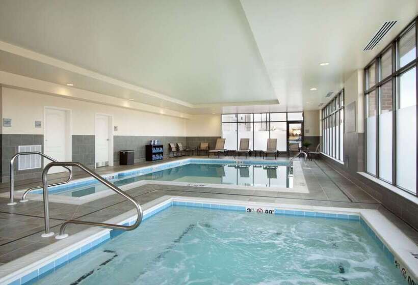 فندق Hampton Inn & Suites Charles Town