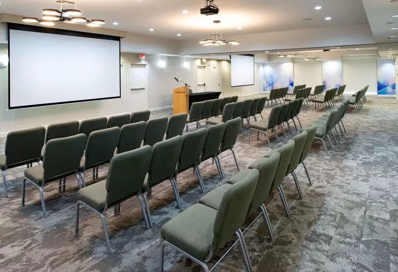 Отель Hilton Garden Inn Denton