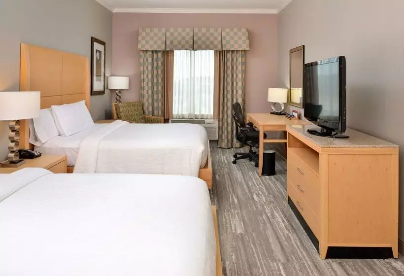 Отель Hilton Garden Inn Denton