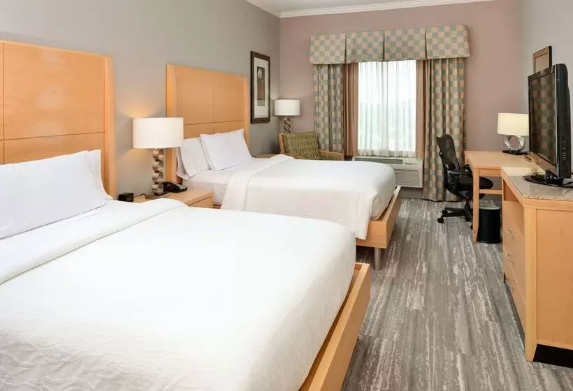 Отель Hilton Garden Inn Denton