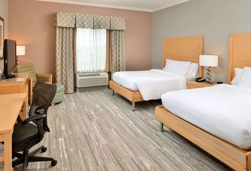 Отель Hilton Garden Inn Denton