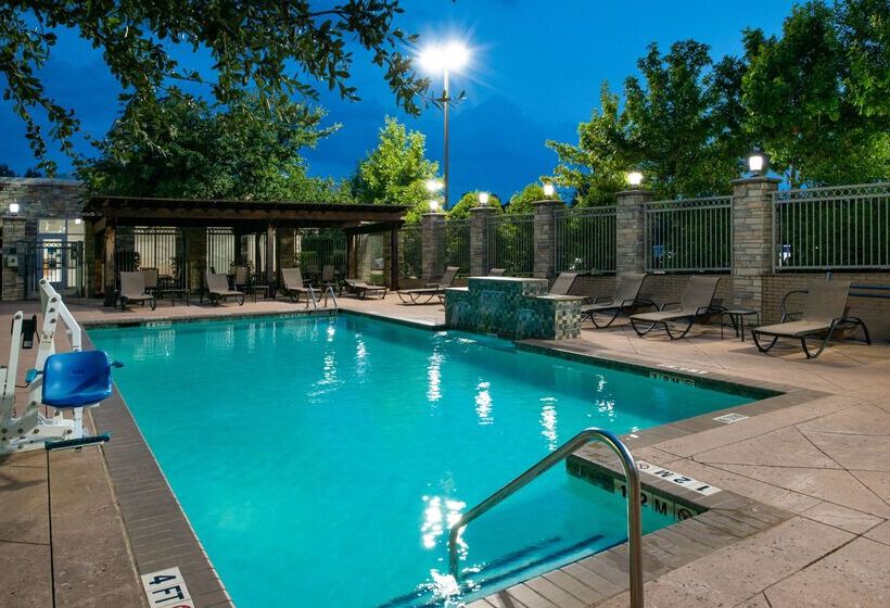 فندق Hilton Garden Inn Denton