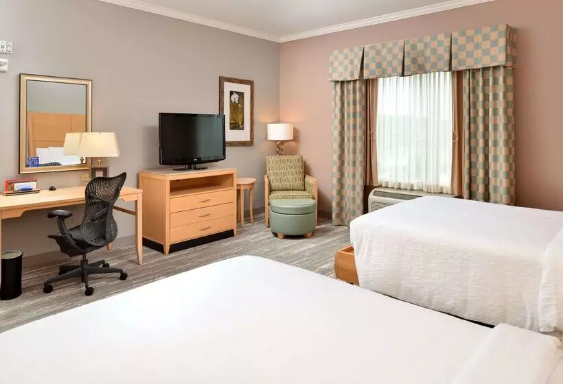 Отель Hilton Garden Inn Denton