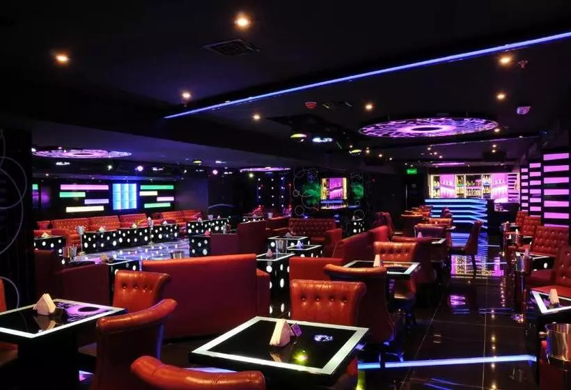 هتل Holiday Bahrain