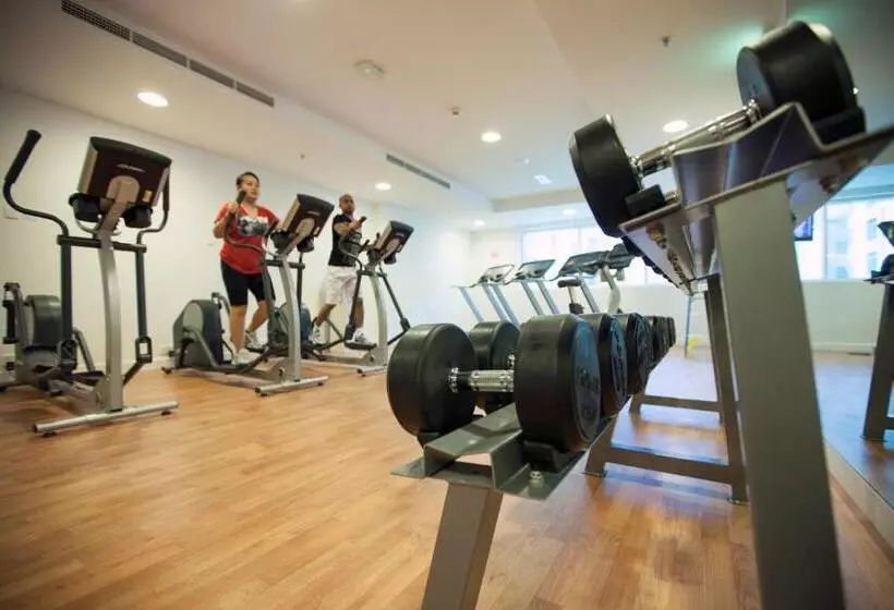 هتل Holiday Bahrain