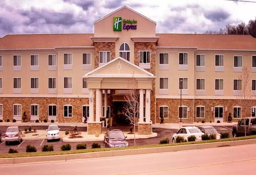 ホテル Holiday Inn Express & Suites Belle Vernon By Ihg