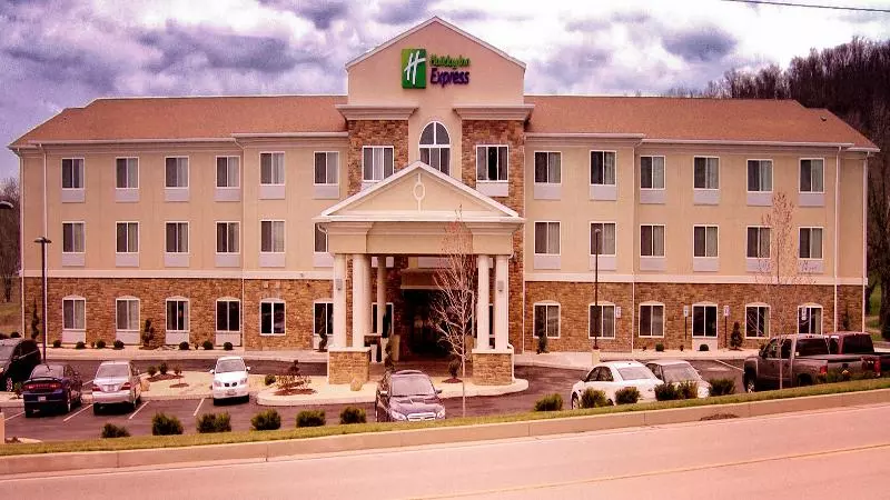 ホテル Holiday Inn Express & Suites Belle Vernon By Ihg