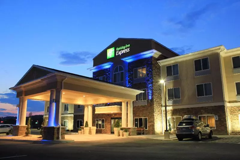 ホテル Holiday Inn Express & Suites Belle Vernon By Ihg