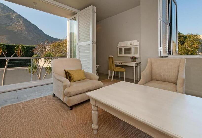 בית מלון כפרי Mosselberg On Grotto Beach