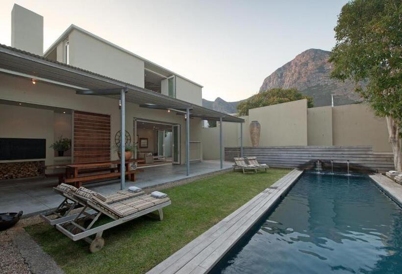 בית מלון כפרי Mosselberg On Grotto Beach